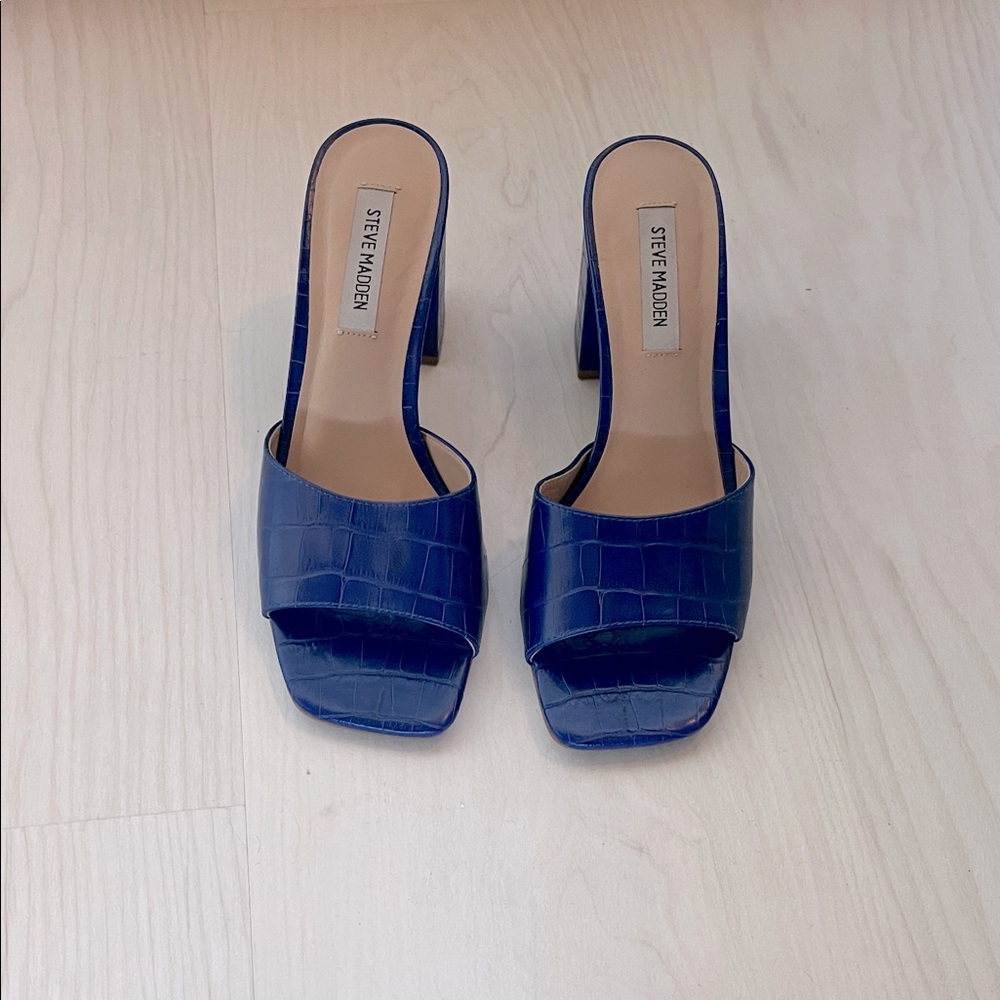 Steve Madden Royal Blue Croc Heels